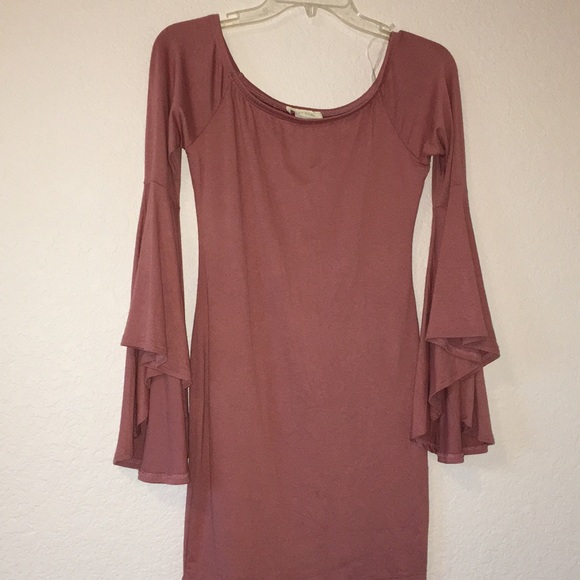 Dresses & Skirts - Dusty rose 🌹 off shoulder boutique dress